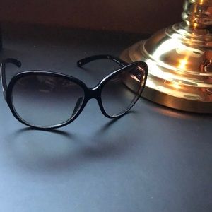 Prada sunglasses 😎